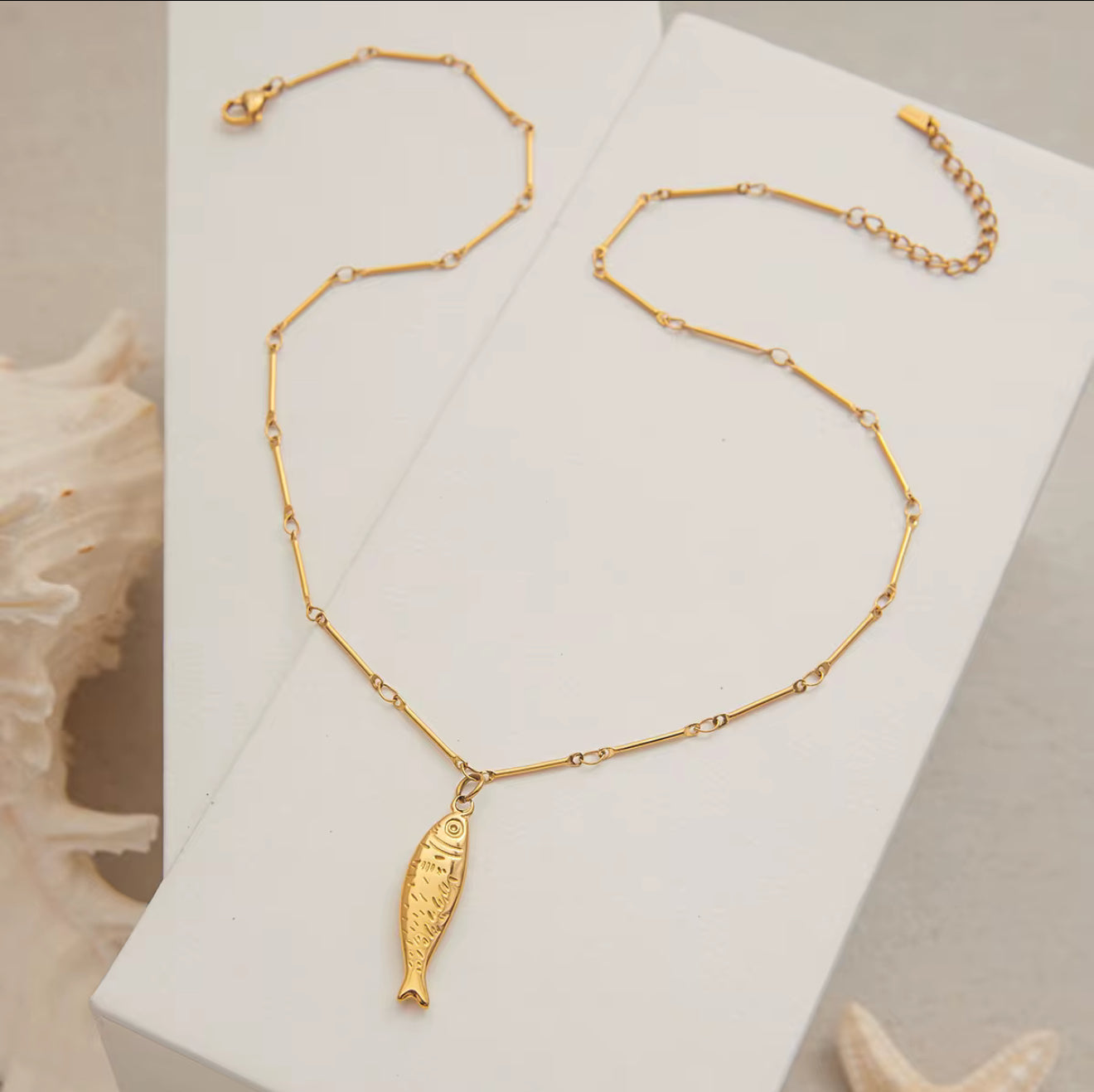 Pez Dorado Necklace